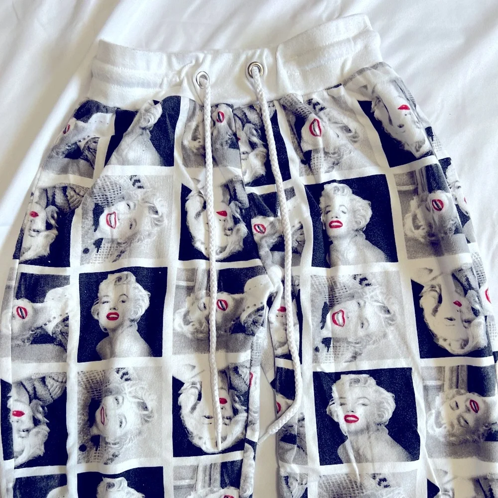Marilyn Monroe Warmup Jogger Pants Size Small - Picture 5 of 6